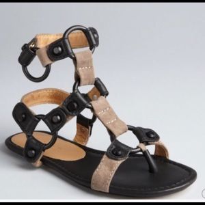 L.A.M.B “Indee” G8107 Blktpe toe sandal